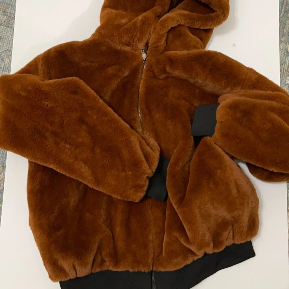 Odiva faux fur plush bomber jacket brown size M - Picture 6 of 16